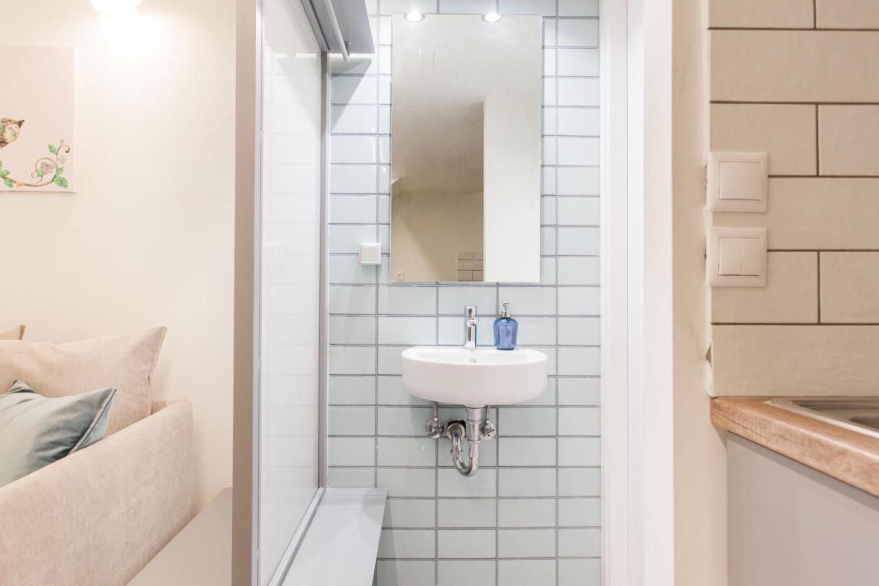 Relax In This Funky Loft Next To Metro! Athens Luaran gambar