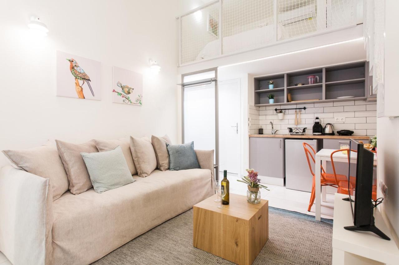 Relax In This Funky Loft Next To Metro! Athens Luaran gambar