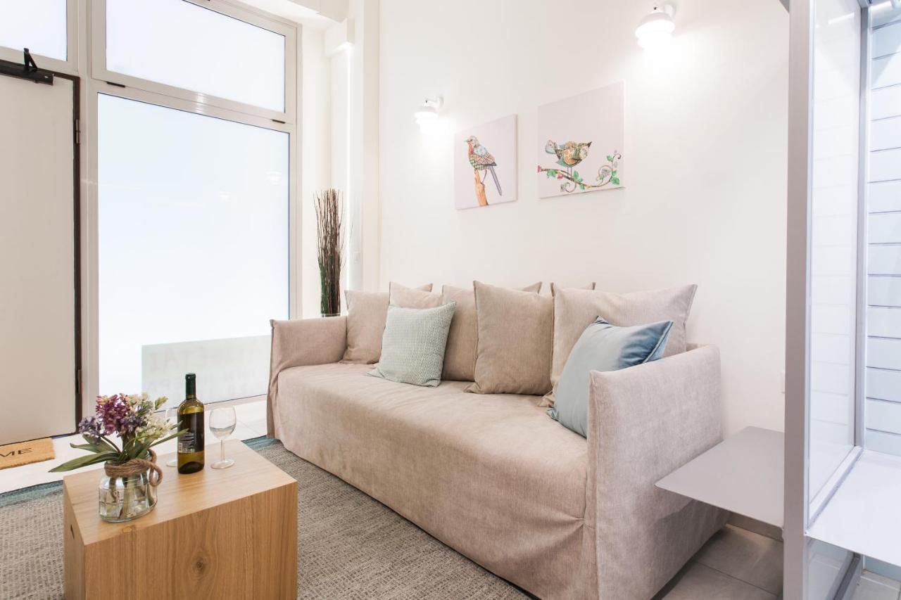 Relax In This Funky Loft Next To Metro! Athens Luaran gambar